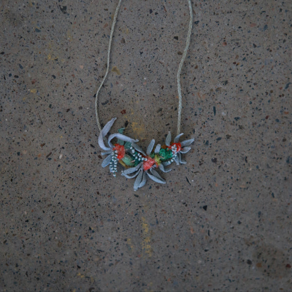 Antomoon Silk Flowers and Hearts Necklace for Women ATM-Antomoon-14-3-flowers and hearts (Antomoon-14-1)